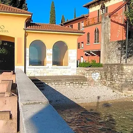 Agora